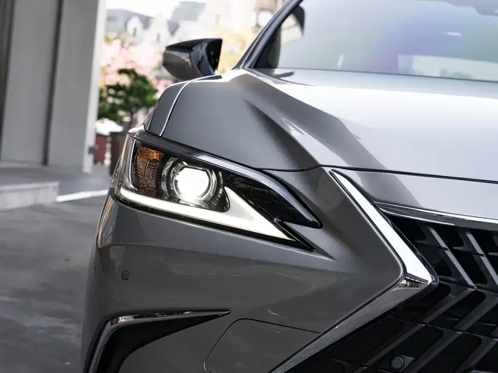 Lexus ES 2024 из CN, фото 2