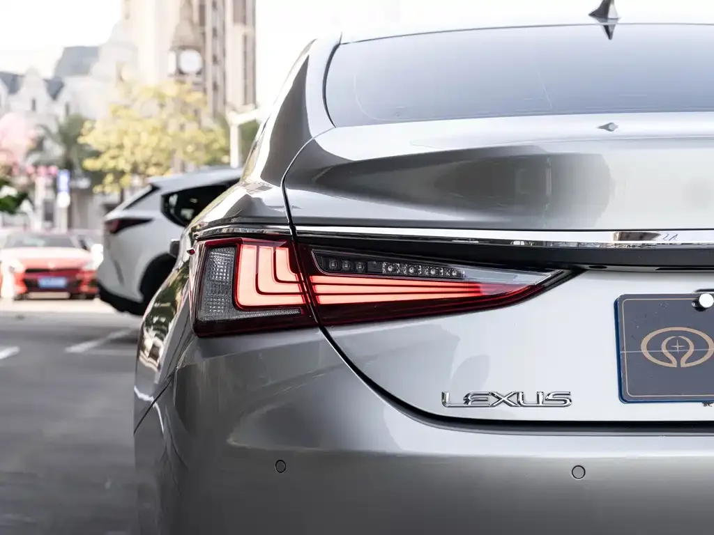 Lexus ES 2024 из CN, фото 6