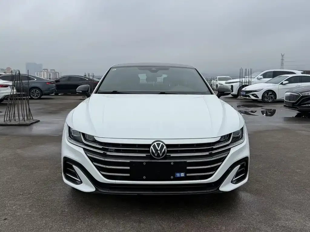 Volkswagen CC 2023 из CN, фото 10