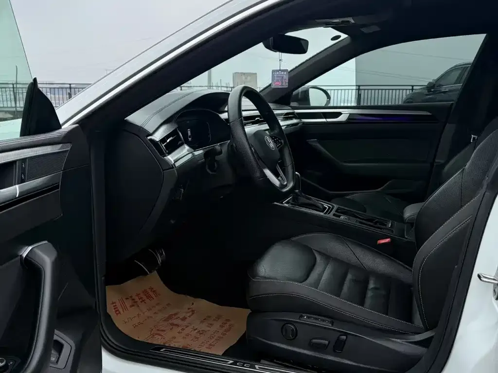 Volkswagen CC 2023 из CN, фото 8