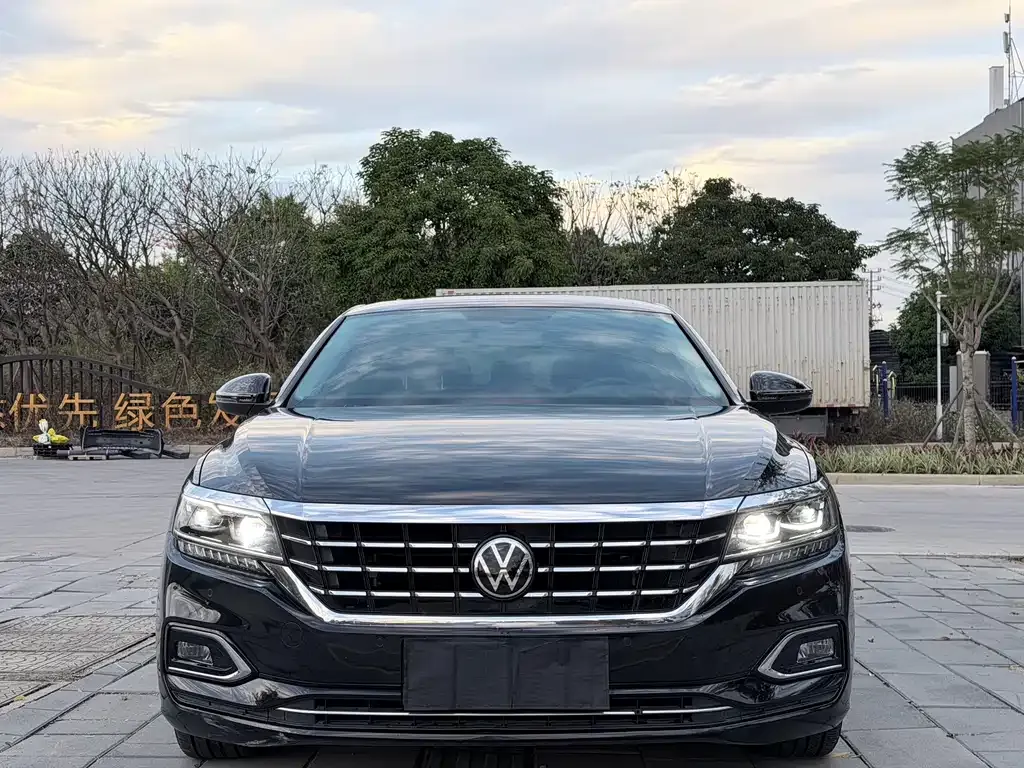 Volkswagen Passat — фото 2