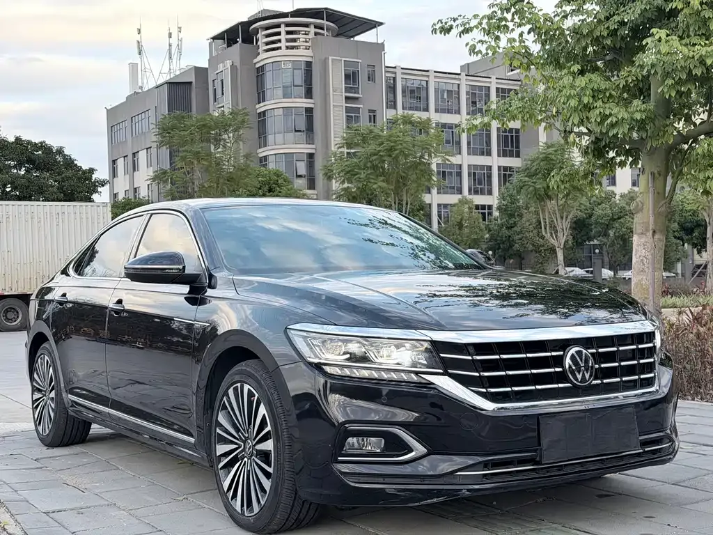 Volkswagen Passat — фото 9