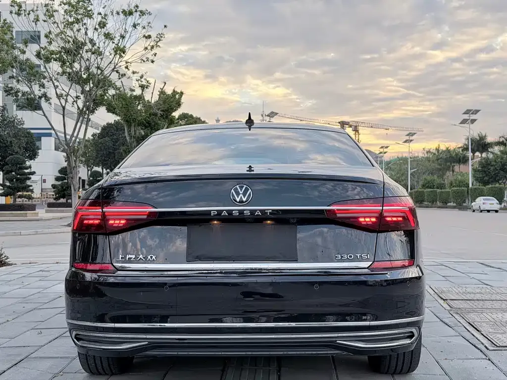 Volkswagen Passat — фото 3