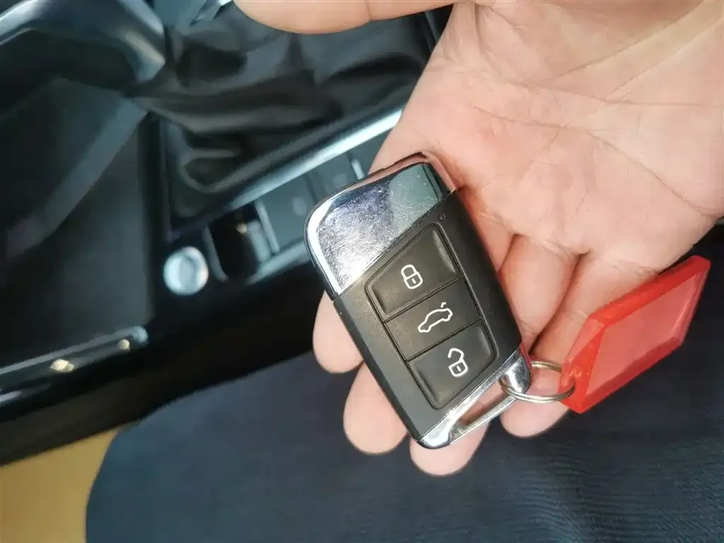 Volkswagen Passat 2023 из CN, фото 9
