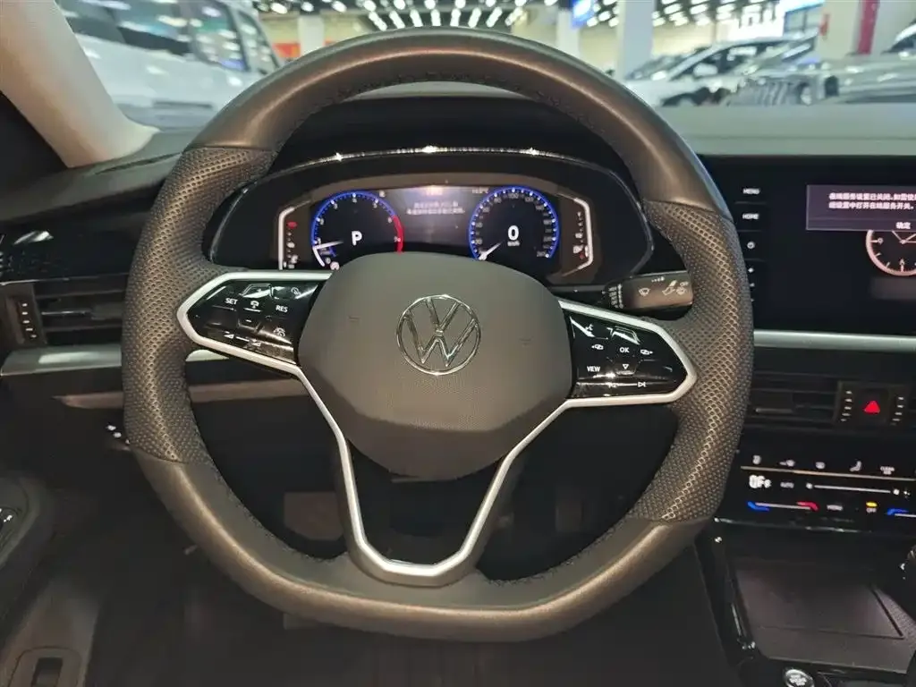 Volkswagen Passat — фото 3