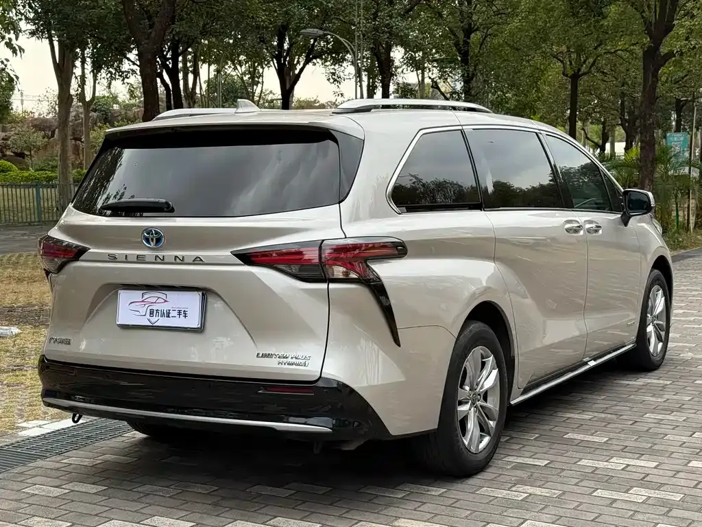 Toyota Sienna 2022 из CN, фото 10