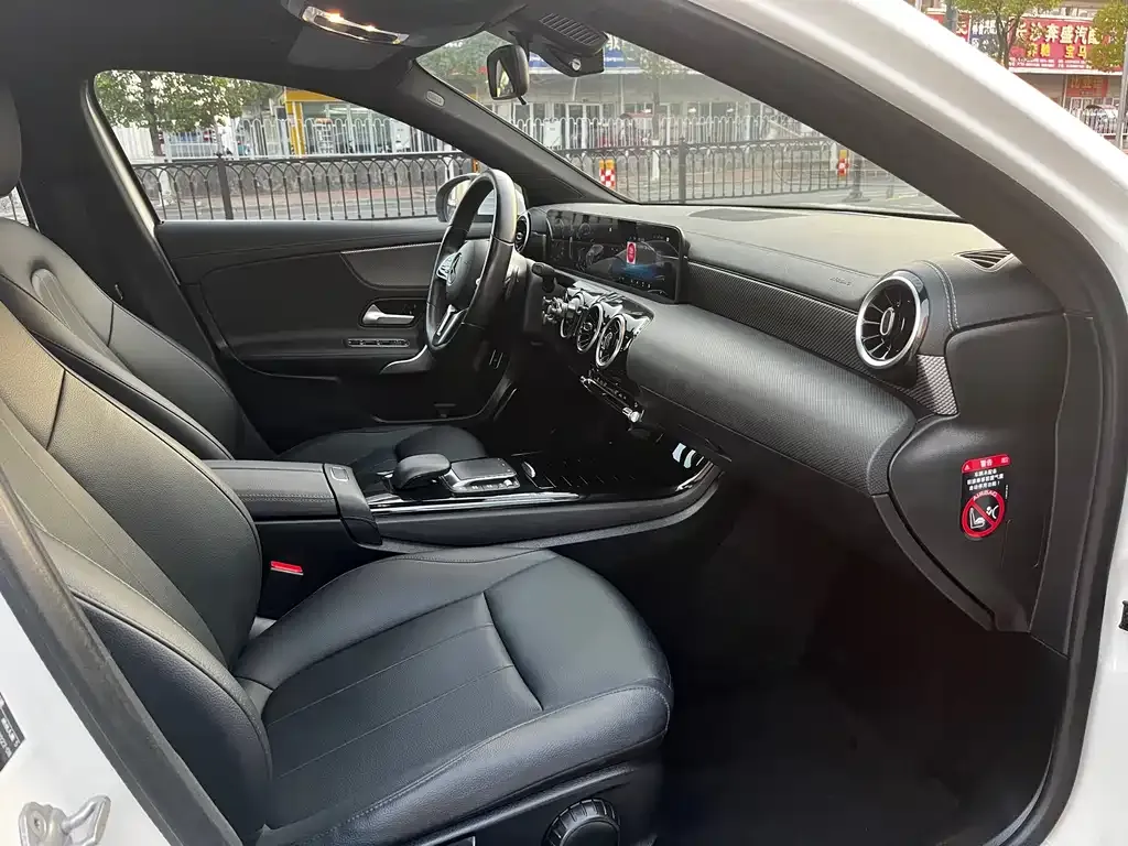 Mercedes-Benz A-Class 2022 из CN, фото 3