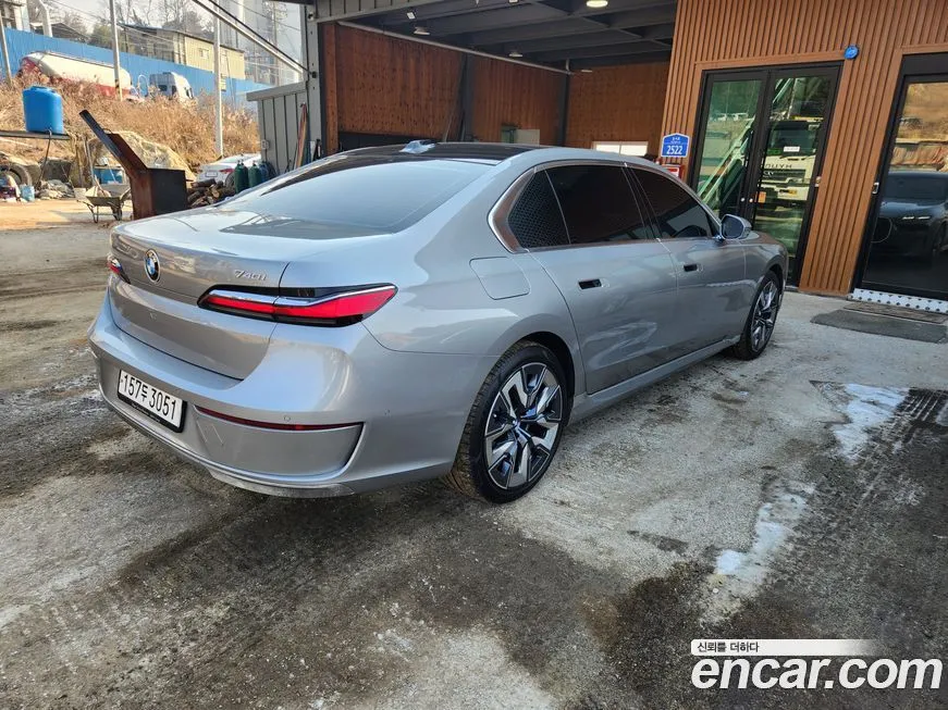 BMW 7-Series 2023 из KR, фото 2