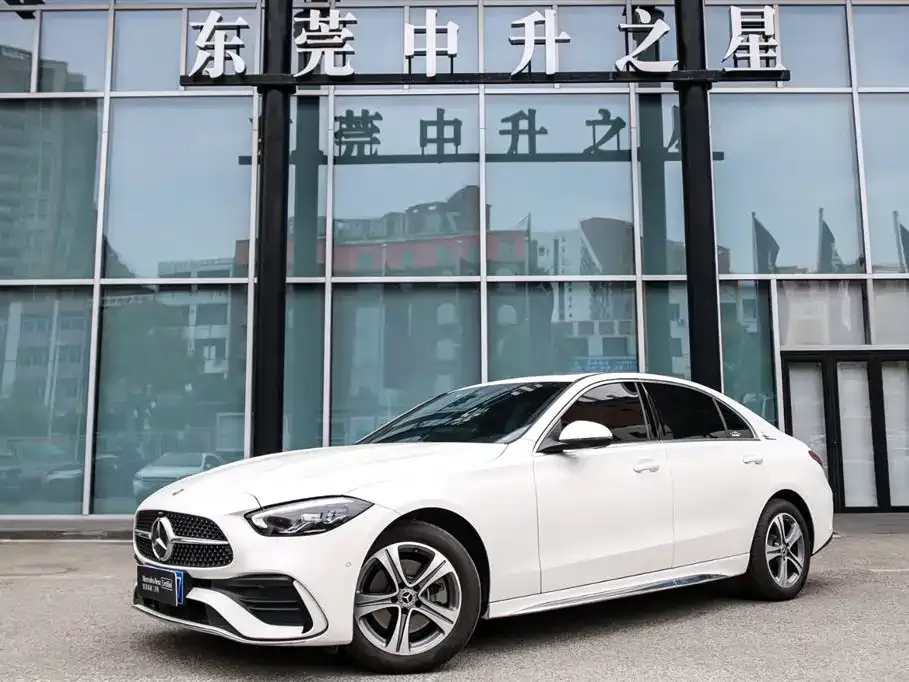 Mercedes-Benz C-Class — фото 1