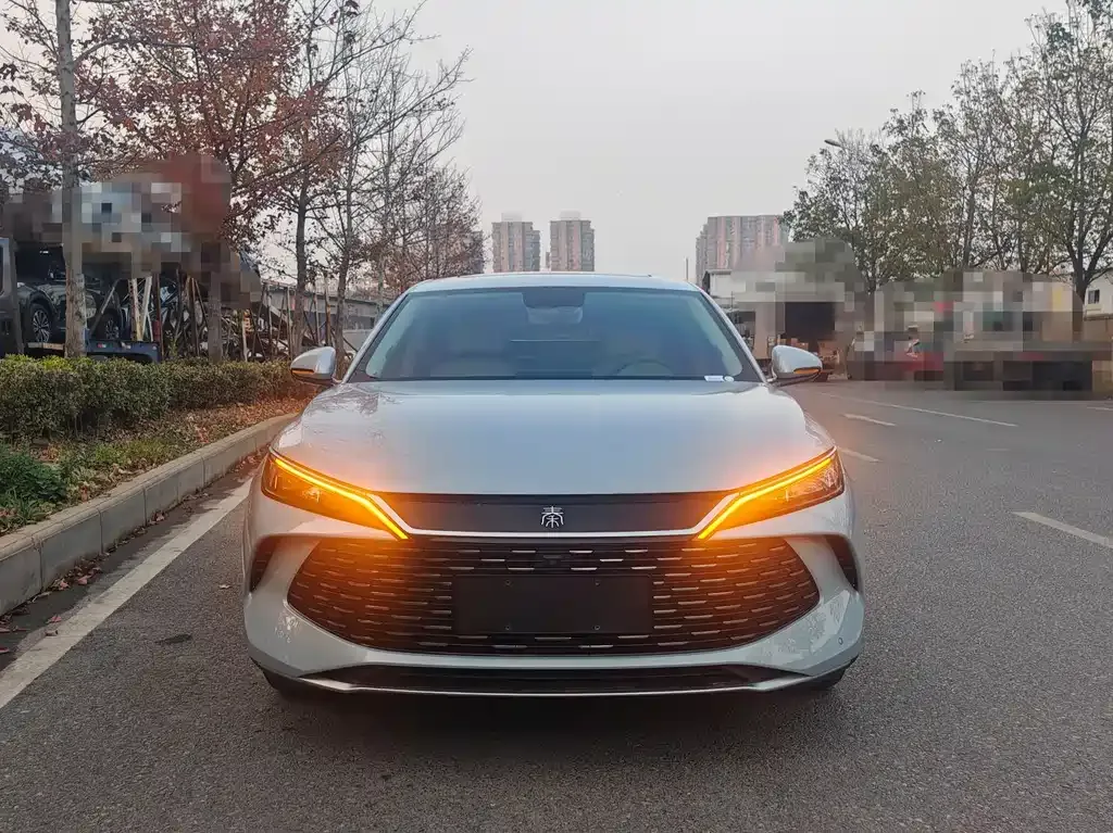 BYD Qin L — фото 9