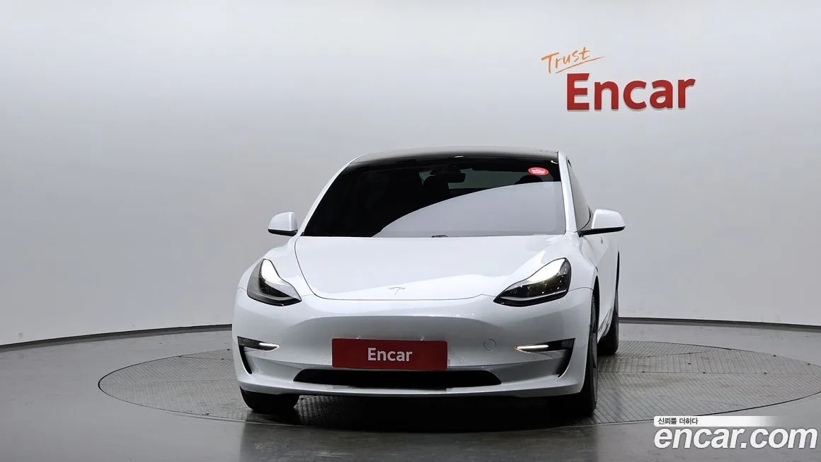 Tesla Model 3 — фото 5