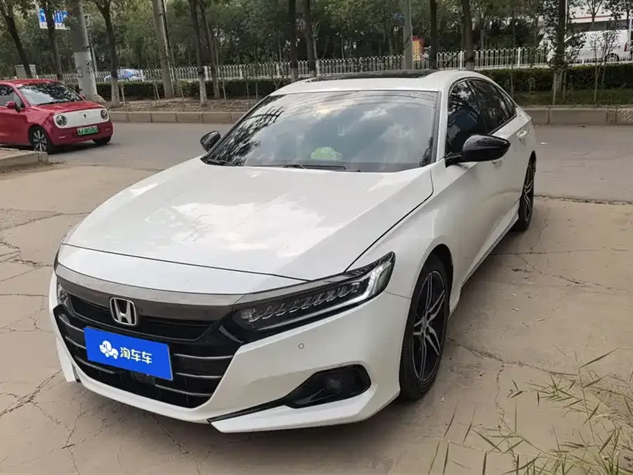 Honda Accord — фото 1