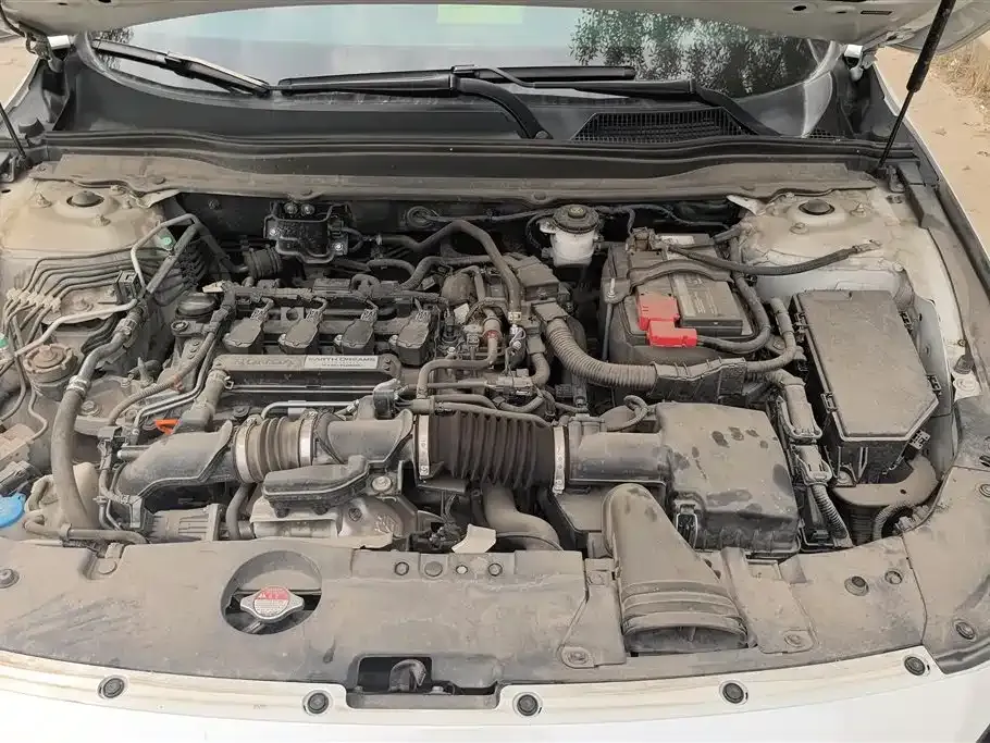 Honda Accord — фото 10