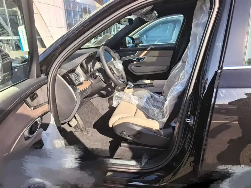 Volvo XC90 PHEV 2026 из CN, фото 3