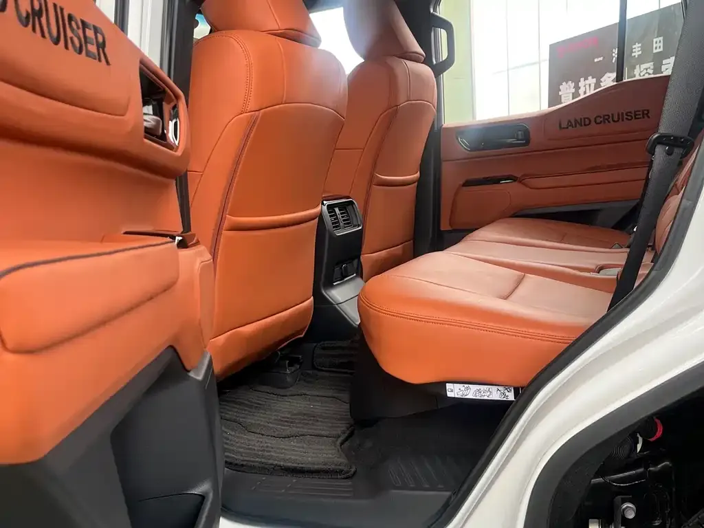 Toyota Prado 2025 из CN, фото 4