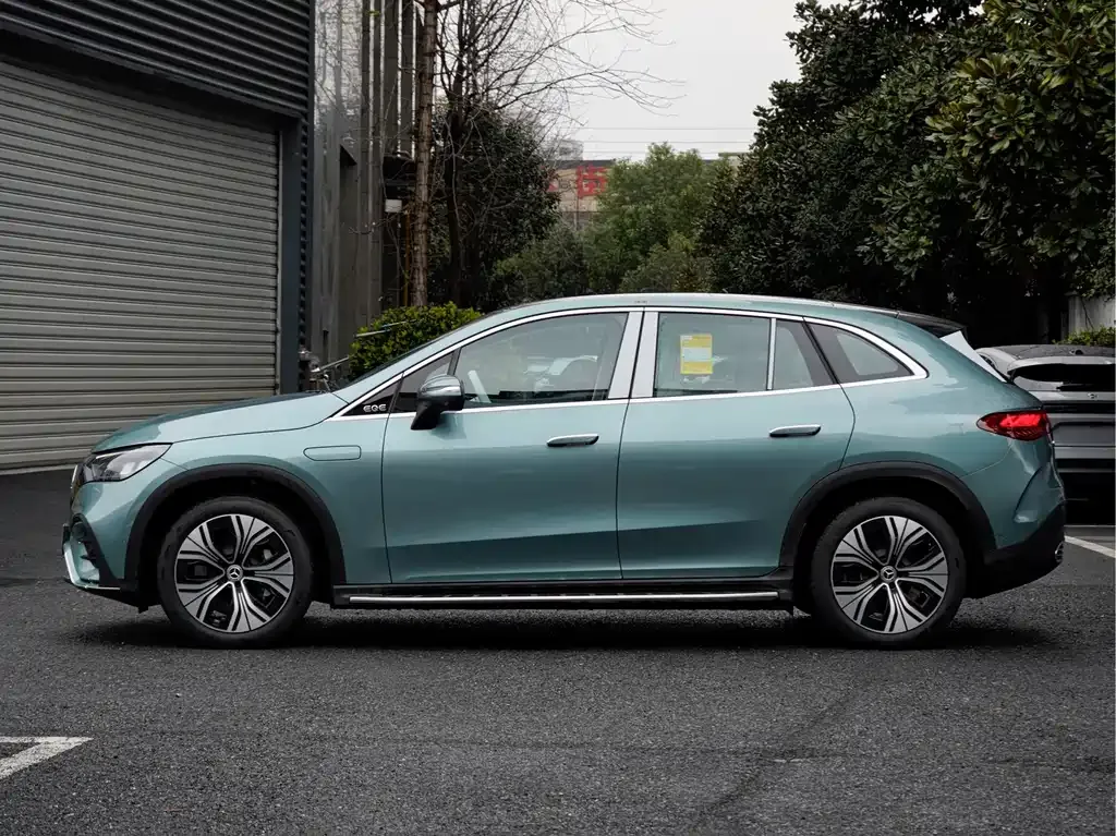 Mercedes-Benz EQE SUV 2026 из CN, фото 10