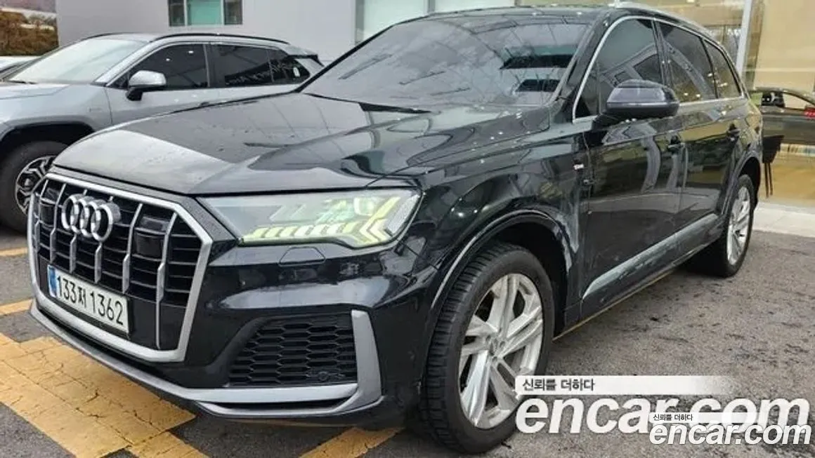 Audi Q7 2021 из KR, фото 5