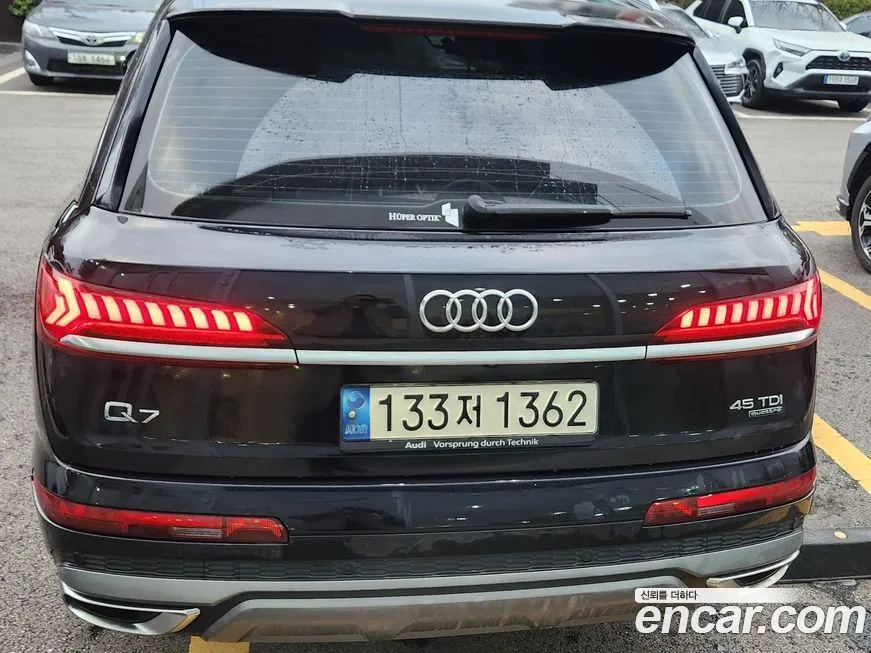 Audi Q7 2021 из KR, фото 4