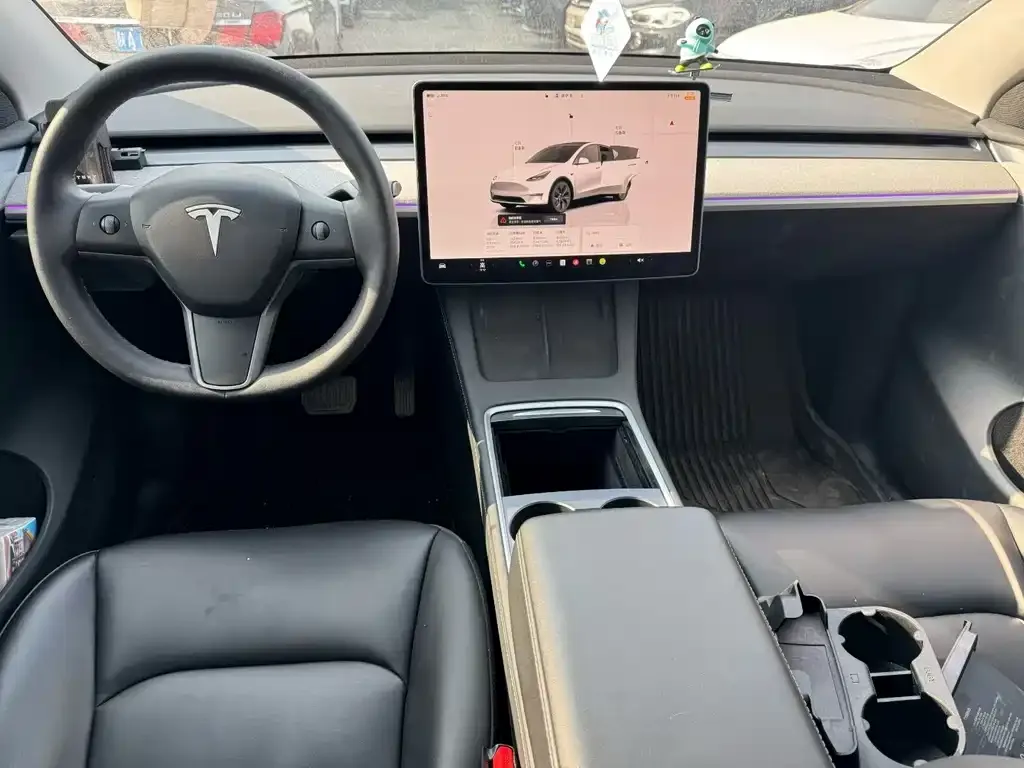 Tesla Model Y — фото 3
