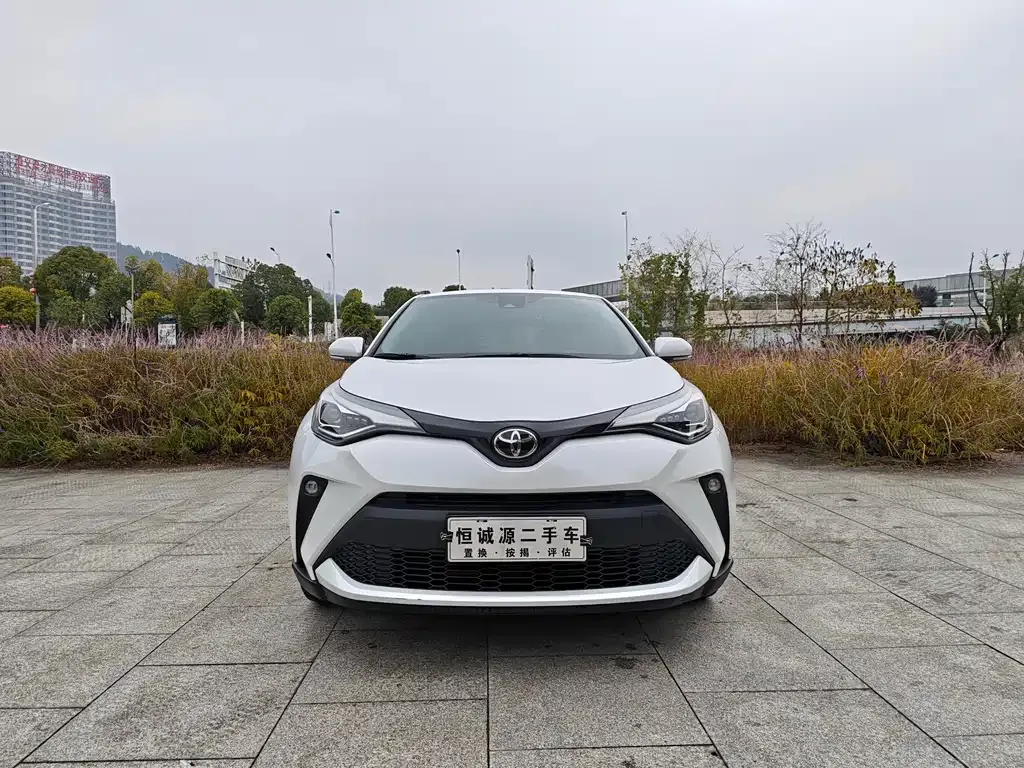 Toyota C-HR 2023 из CN, фото 2