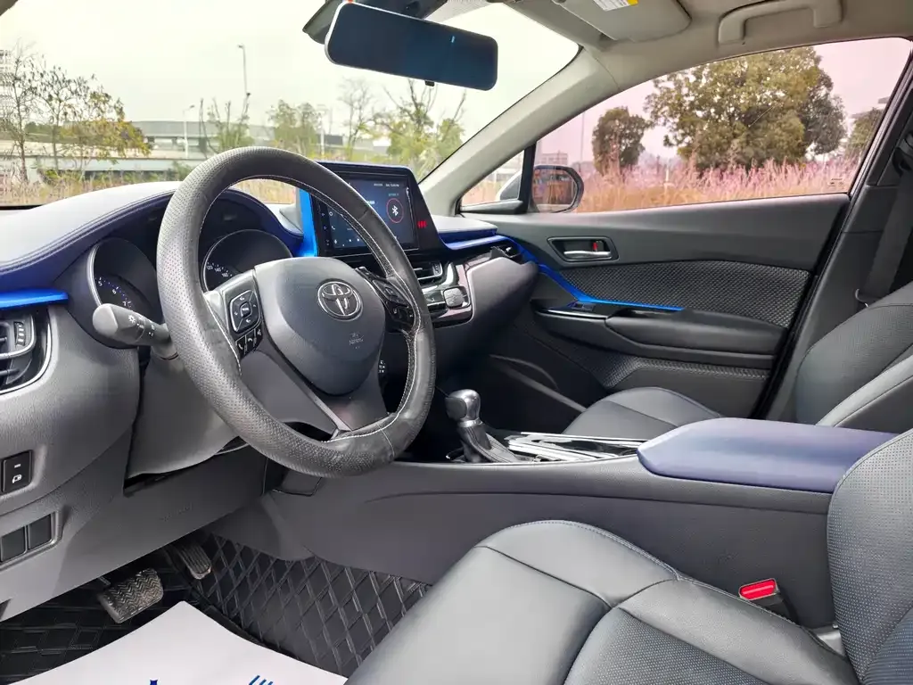 Toyota C-HR 2023 из CN, фото 5
