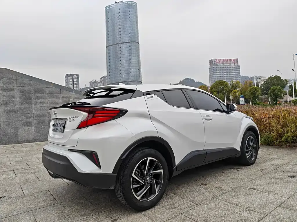Toyota C-HR 2023 из CN, фото 7