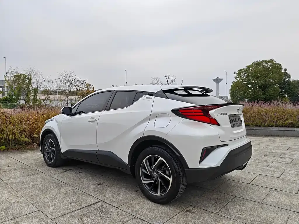 Toyota C-HR 2023 из CN, фото 8