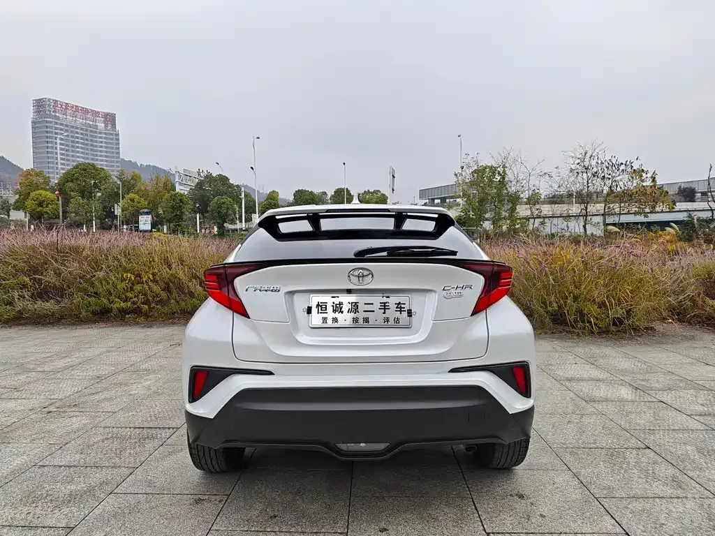Toyota C-HR 2023 из CN, фото 9