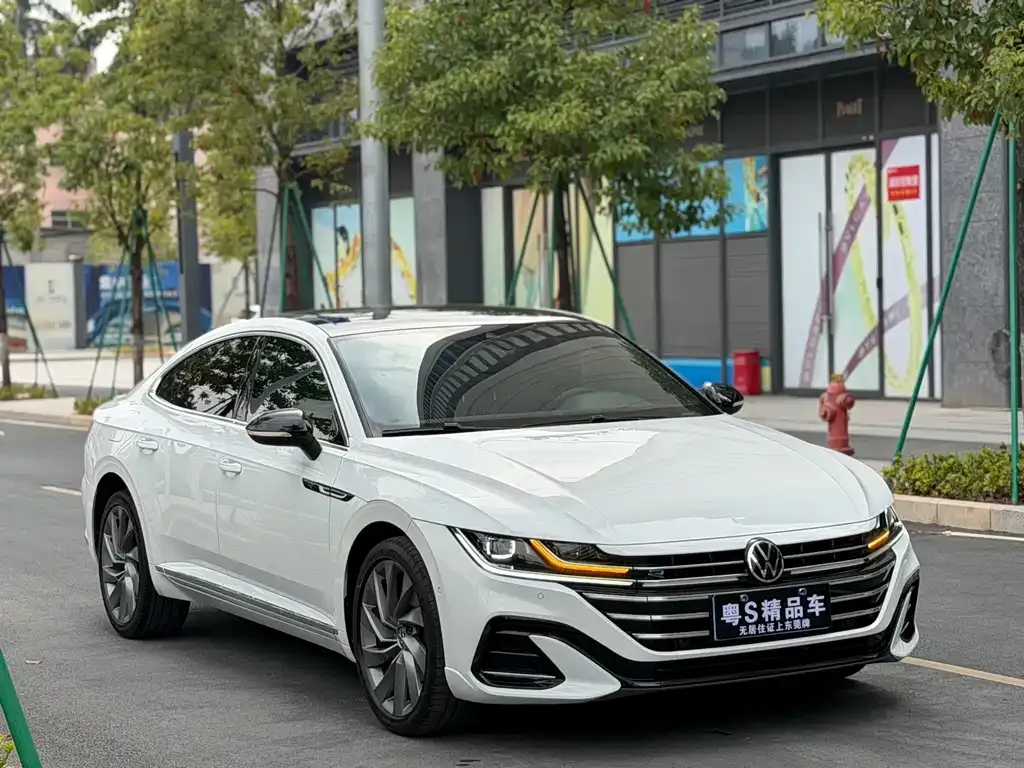 Volkswagen CC 2022 из CN, фото 2
