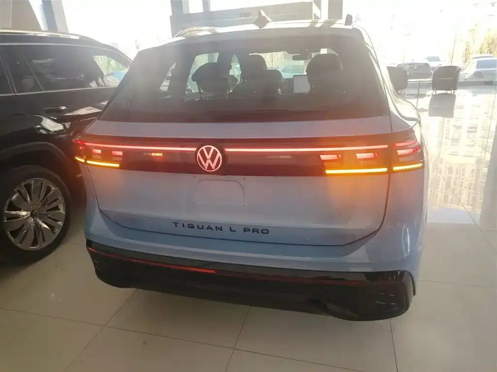 Volkswagen Tiguan L 2024 из CN, фото 8