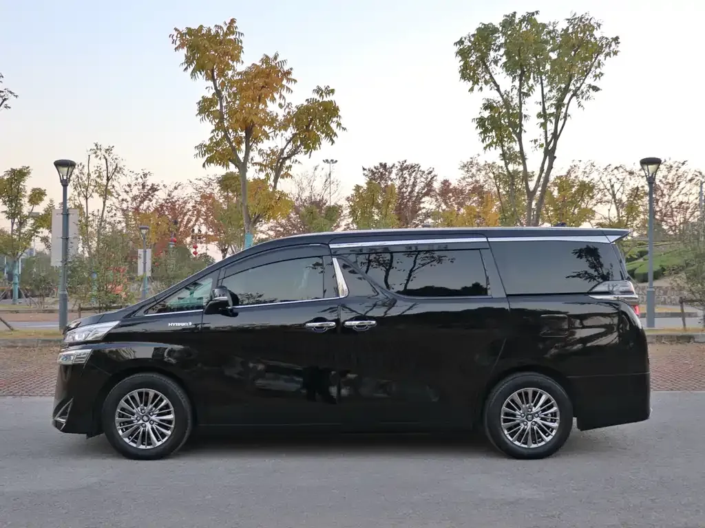 Toyota Vellfire 2021 из CN, фото 4