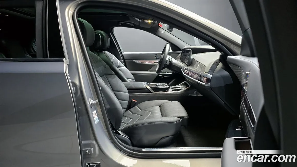 BMW 7-Series 2024 из KR, фото 3