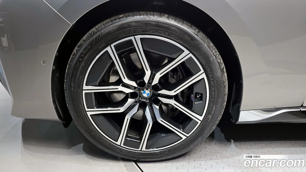 BMW 7-Series 2024 из KR, фото 9