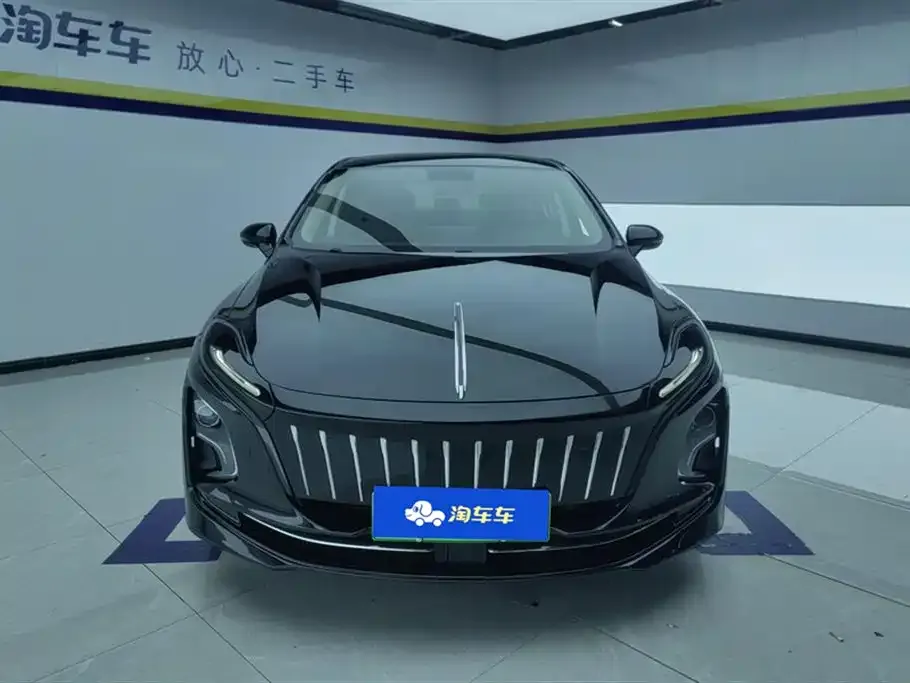 Hongqi E-QM5 — фото 4