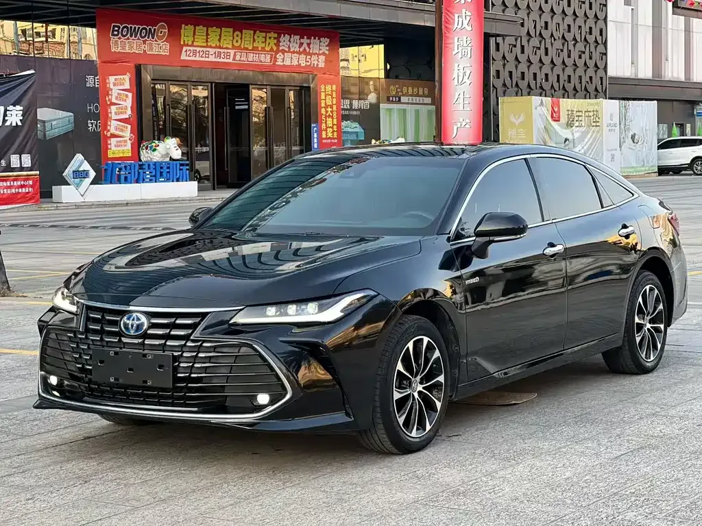 Toyota Avalon — фото 1