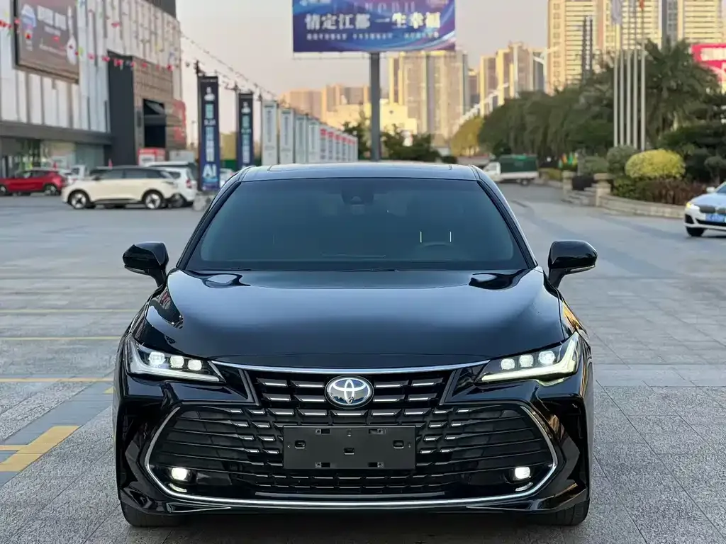 Toyota Avalon — фото 2
