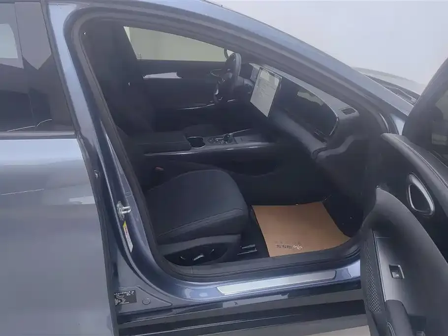 BYD Seal — фото 3