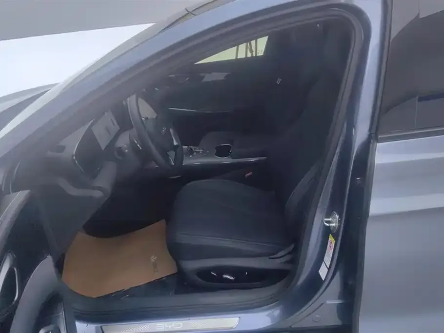 BYD Seal — фото 10