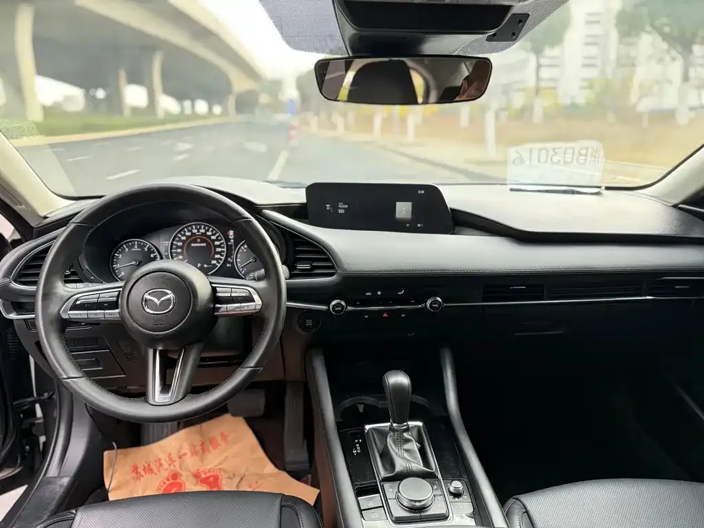 Mazda 3 Axela 2024 из CN, фото 2