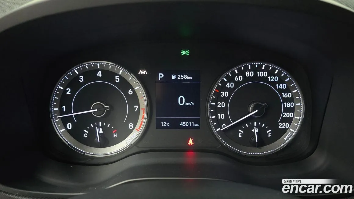 Hyundai Venue — фото 2