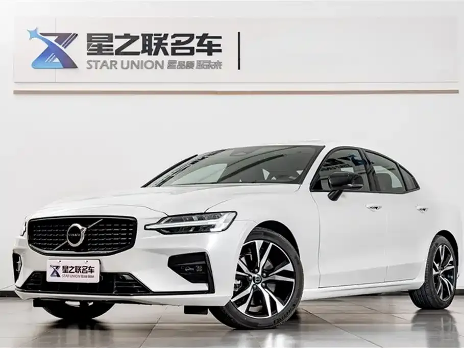 Volvo S60 2024 из CN, фото 8