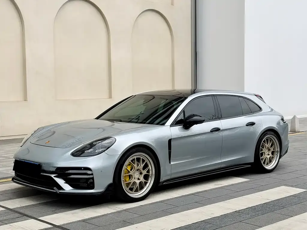 Porsche Panamera — фото 1