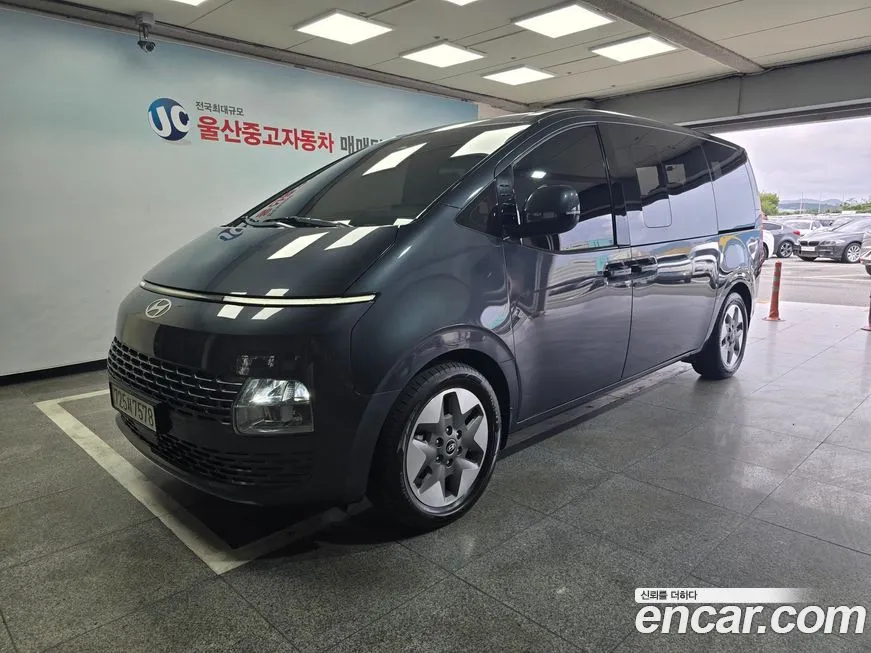 Hyundai Staria — фото 1