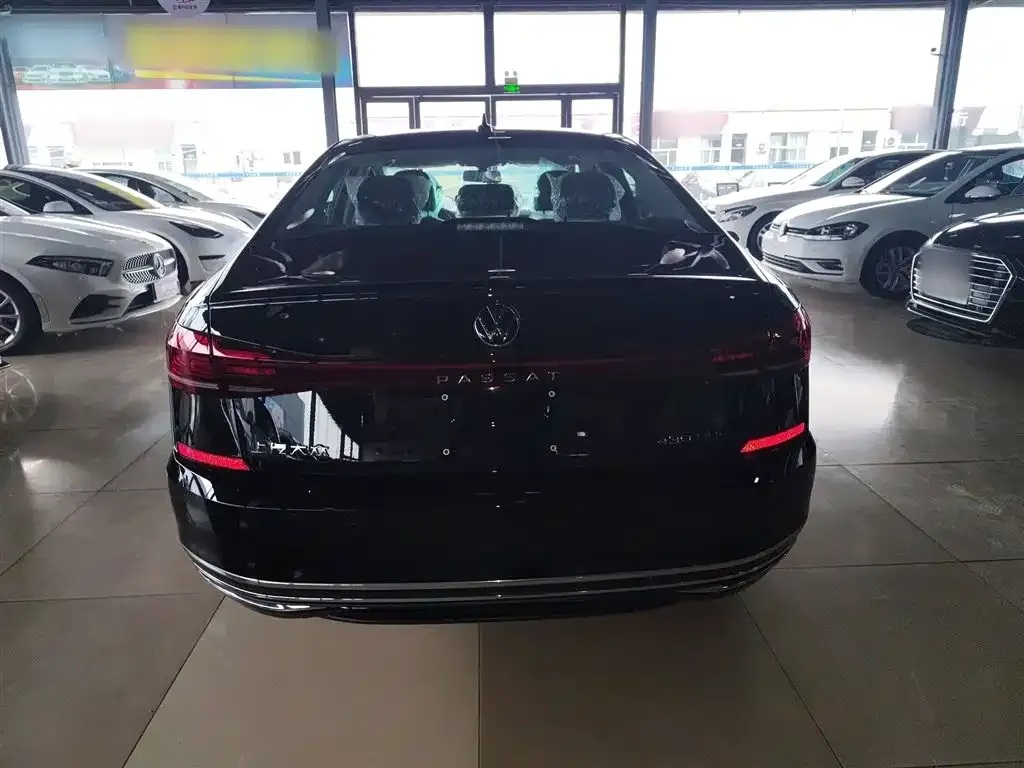 Volkswagen Passat New Energy — фото 4