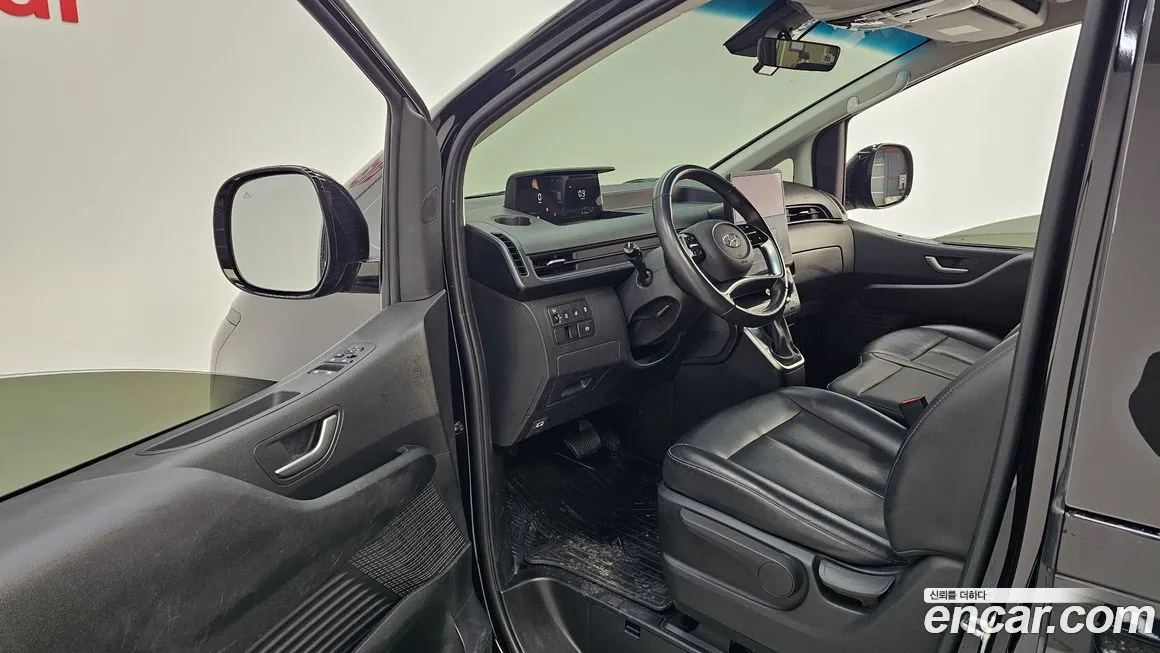 Hyundai Staria — фото 3