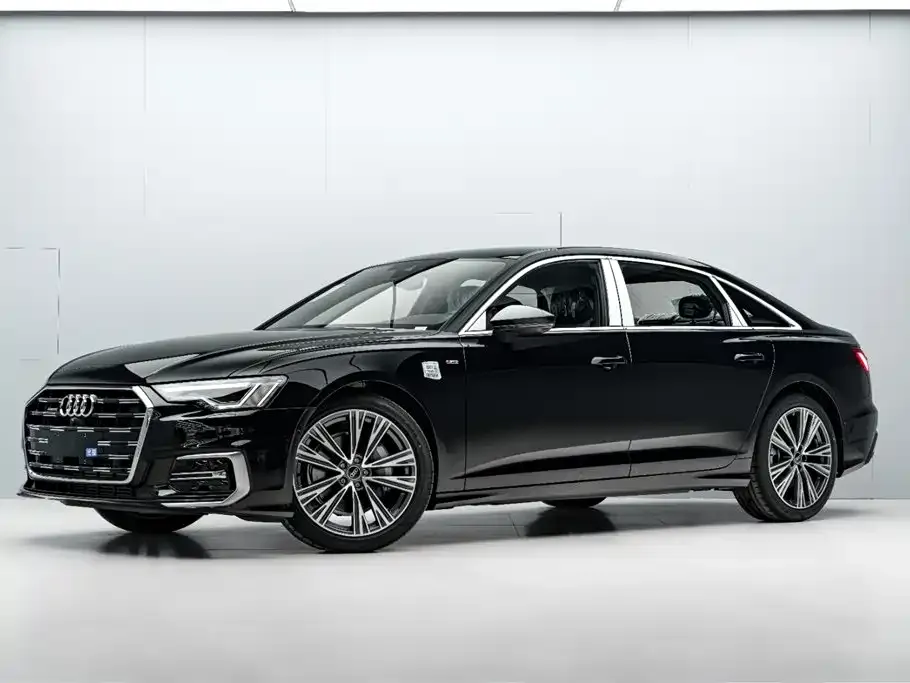 Audi A6L — фото 1