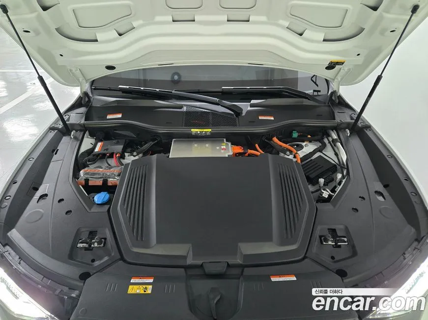 Audi Q8 e-tron 2024 из KR, фото 10