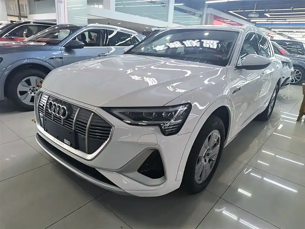 Audi e-tron 2025 из CN, фото 1