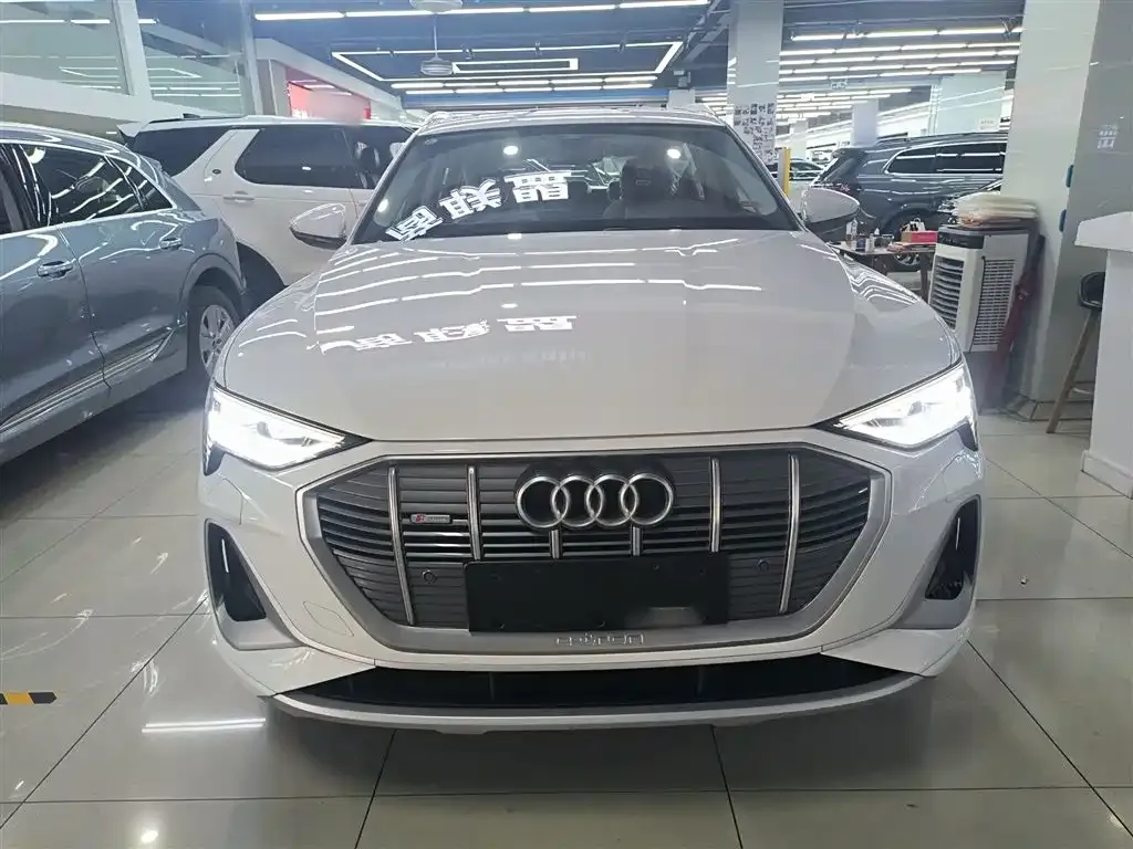 Audi e-tron 2025 из CN, фото 7