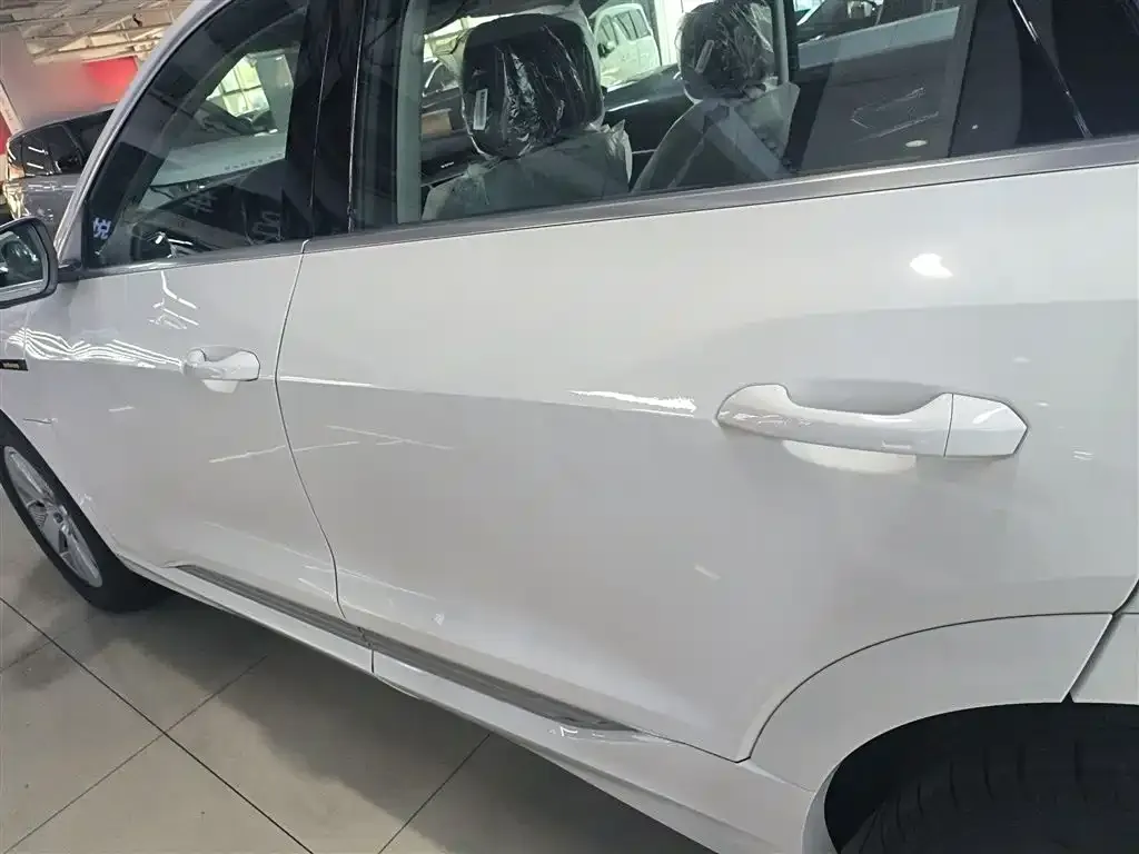 Audi e-tron 2025 из CN, фото 2